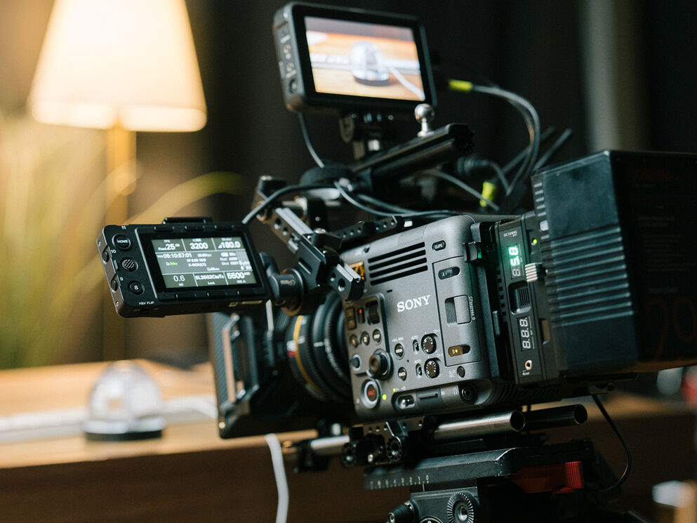 Sony Burano 8K Cinema-Kamera bei einer hochwertigen CORPMEDIA Imagefilm- und Storyworld-Produktion.